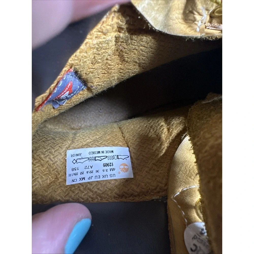 Timberland‎ Boots Boys Size 4M Wheat Suede Prima loft 200 Grams